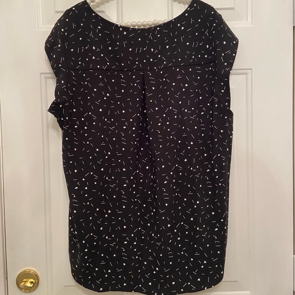 Pullover Top By Dalia - Picture 5 of 5